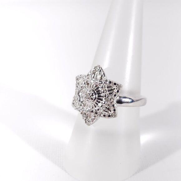 Sterling Silver Ring with Diamond Accents Size 7-3/4 - Picture 3 of 8